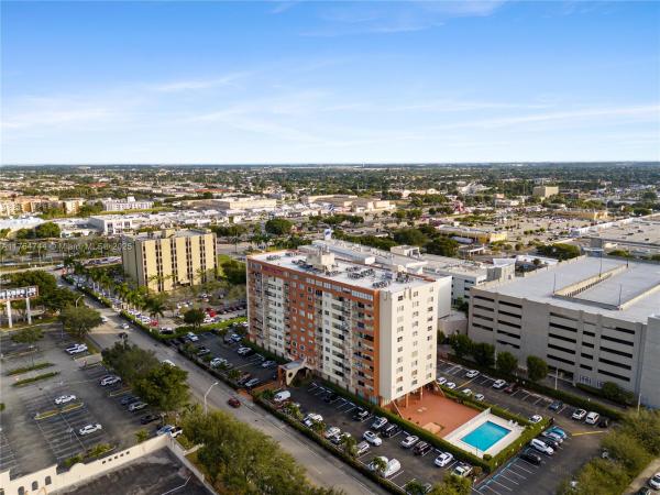 Plaza Of Westland, 4675 W 18th Ct #401, Hialeah, Florida 33012, image 1