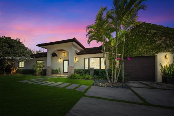 Twin Lakes Manor, 6420 SW 63rd Ter, South Miami, Florida 33143, image 1