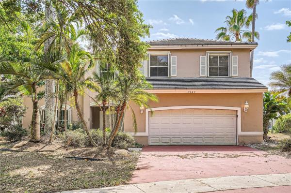 Amber Lake, 1967 SW 94th Ave, Miramar, Florida 33025, image 1