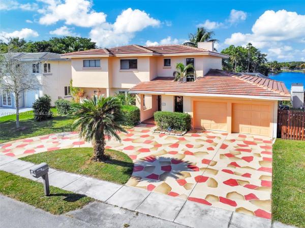 Tanglewood Lakes South, 1500 SW 98th Ave, Pembroke Pines, Florida 33025, image 1