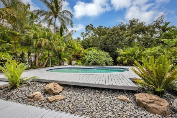 Palmetto Bay Residential, 8181 SW 168th St, Palmetto Bay, Florida 33157, image 1