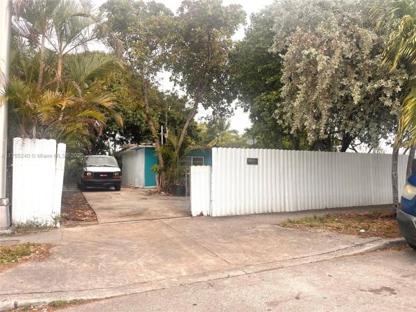 Hialeah Residential, 671 E 17th St, Hialeah, Florida 33010, image 1