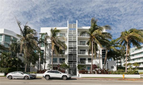 Vilasol, 7744 Collins Ave #4, Miami Beach, Florida 33141, image 1