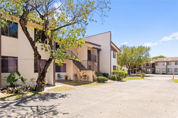 174 W Laurel Dr #1104, Margate, Florida 33063, image 1
