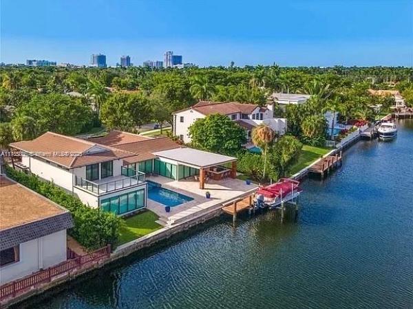 Hollywood Golf Estates, 1025 Diplomat Pkwy, Hollywood, Florida 33019, image 1