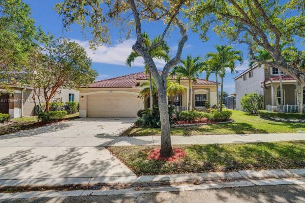 Laurel Ridge, 4275 Laurel Ridge Cir, Weston, Florida 33331, image 1