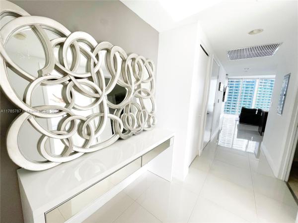 Icon Brickell Tower 3, 485 Brickell Ave #2602, Miami, Florida 33131, image 1