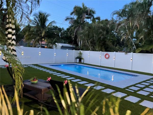 Hollywood Lakes, 1551 Madison St, Hollywood, Florida 33020, image 1