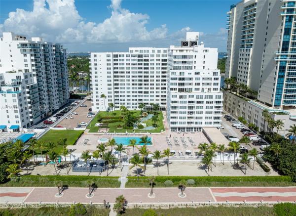 The Carriage Club, 5005 Collins Ave #506, Miami Beach, Florida 33140, image 1