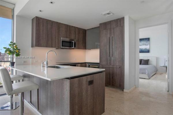 Reach Brickell City Centre, 68 SE 6th St #2412, Miami, Florida 33131, image 1