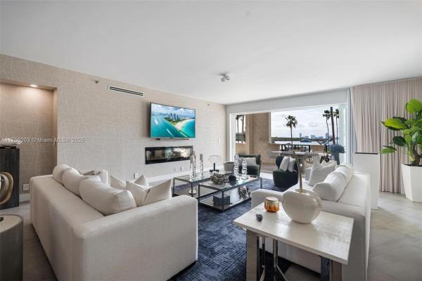 Bayside Village At Fisher Island, 2026 Fisher Island Dr, Fisher Island, Florida 33109, image 2