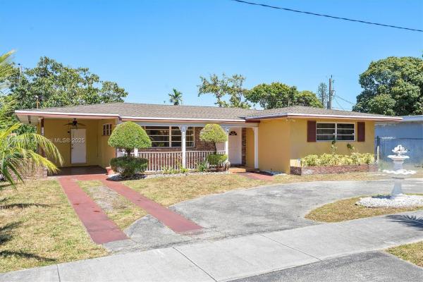 1155 NE 110th St, Unincorporated Dade County, Florida 33161, image 1