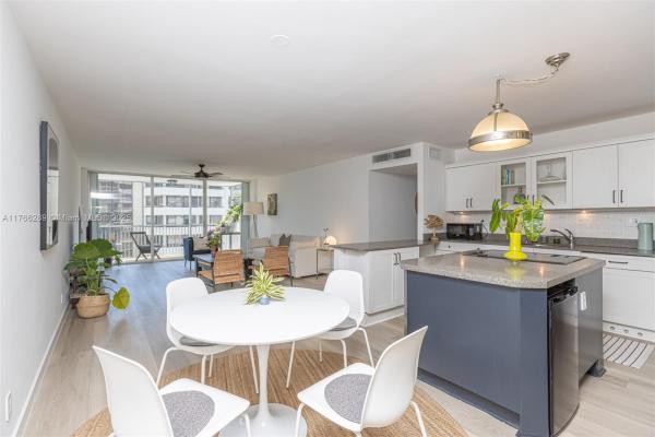 Island Breakers, 150 Ocean Lane Dr #7F, Key Biscayne, Florida 33149, image 1