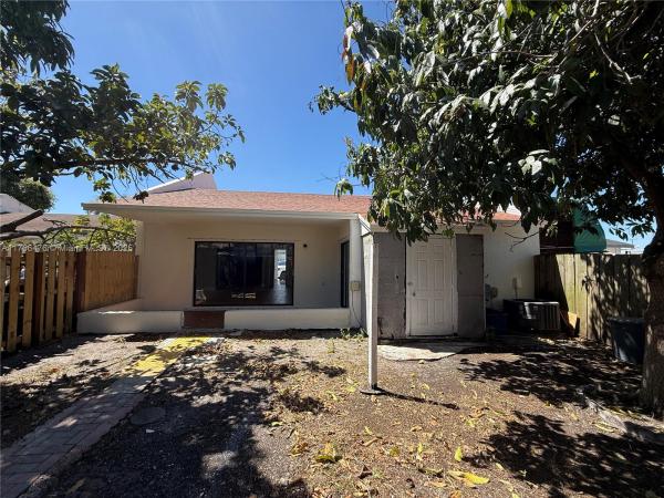 Lakes Of Acadia, 19773 NW 52nd Pl, Miami Gardens, Florida 33055, image 3