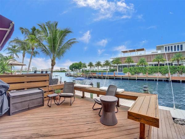 2686 NE 135th St, Miami, Florida 33181, image 1