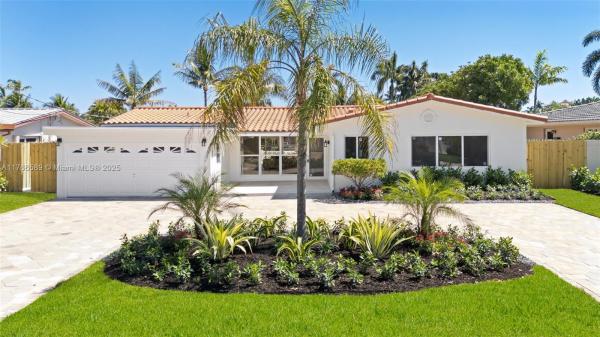 Coral Point, 2140 NE 19th Ave, Wilton Manors, Florida 33305, image 1