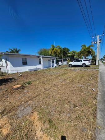 Norwood, 19120 NW 7th Ave, Miami Gardens, Florida 33169, image 1