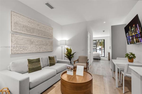 229 SW 9th St #202, Miami, Florida 33130, image 1