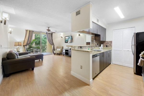 The Yacht Club At Aventura, 19877 E Country Club Dr #3305, Aventura, Florida 33180, image 1
