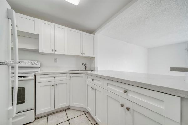 Yolanda Villas, 801 NW 47th Ave #515W, Miami, Florida 33126, image 1