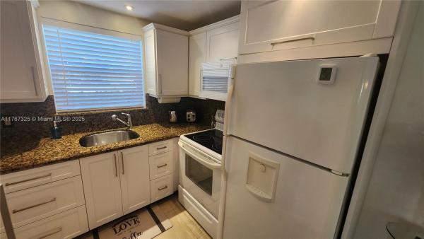 Century Village East, 120 Lyndhurst F, Deerfield Beach, Florida 33442, image 3