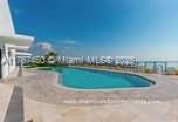 Miami, Florida 33137, image 1