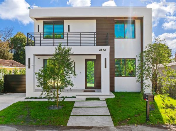 2572 NE 182nd Ter, North Miami Beach, Florida 33160, image 1