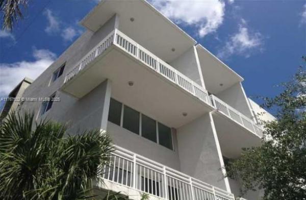 Galiano, 498 SW 2nd St #2C, Miami, Florida 33130, image 1