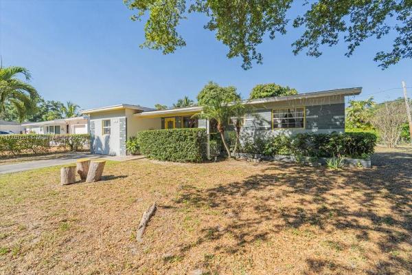 Pembroke Pines No HOA, 1300 SW 67th Way, Pembroke Pines, Florida 33023, image 1