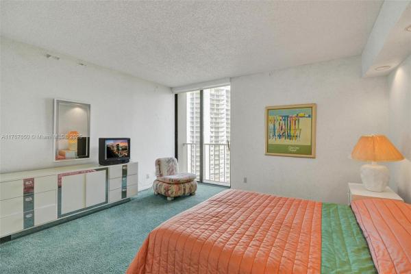 Turnberry Towers, 19355 Turnberry Way #19D, Aventura, Florida 33180, image 3