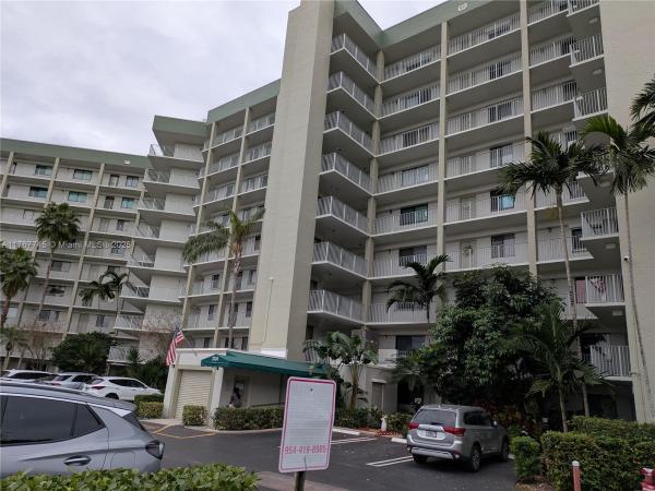Water Chase At Cypress Bend, 2334 S Cypress Bend Dr #602, Pompano Beach, Florida 33069, image 1