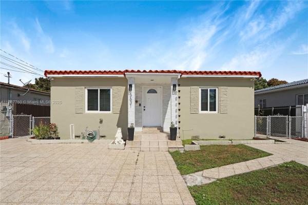 Twelfth Street Manors, 3631 NW 4th St, Miami, Florida 33125, image 1