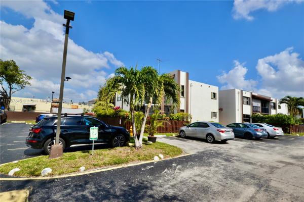 West Lake Village, 571 NW 107th Ave #203, Fountainebleau, Florida 33172, image 2