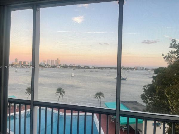 Point East, 2910 Point East Dr #M414, Aventura, Florida 33160, image 2