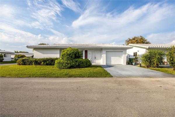 Sunset Isle 13, 8211 NW 59th Ct, Tamarac, Florida 33321, image 1