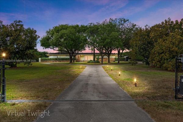 23800 SW 162nd Ave, Unincorporated Dade County, Florida 33031, image 1