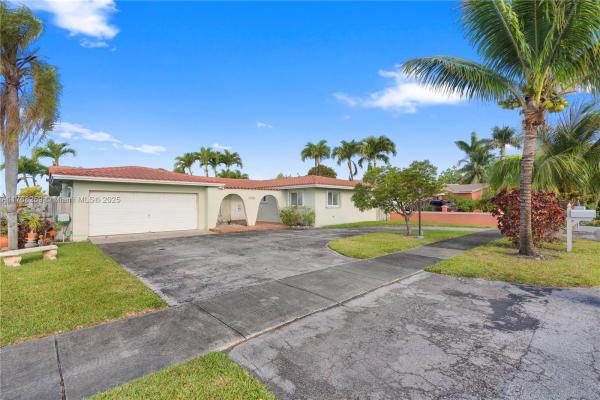 7450 SW 100th Ct, Unincorporated Dade County, Florida 33173, image 1