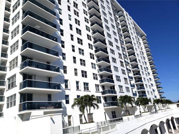 The Berkley South, 3015 N Ocean Blvd #17C, Fort Lauderdale, Florida 33308, image 1