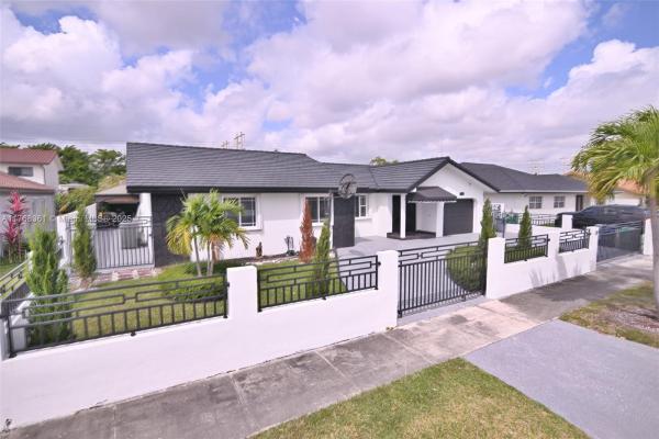 30 SW 136th Ave, Unincorporated Dade County, Florida 33184, image 1