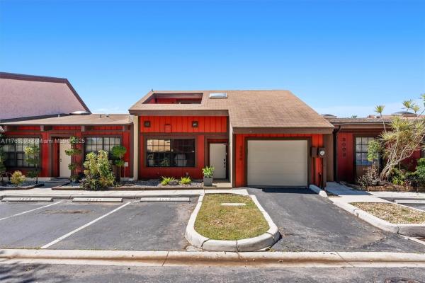 Tamerlane, 3006 N 35th Ter, Hollywood, Florida 33021, image 1