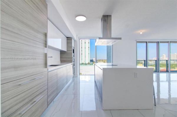 Parque Towers, 330 Sunny Isles Blvd #5-801, Sunny Isles Beach, Florida 33160, image 1