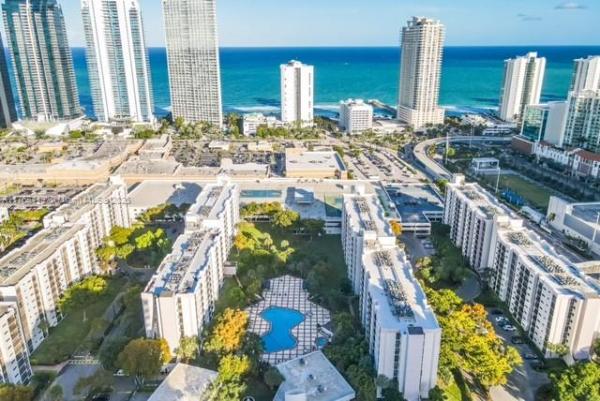 Plaza Of The Americas, 16919 N Bay Rd #307, Sunny Isles Beach, Florida 33160, image 1