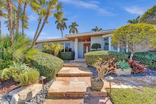 Hollywood Lakes, 1200 S Southlake Dr, Hollywood, Florida 33019, image 1