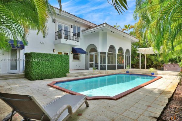 Granada, 2115 Country Club Prado, Coral Gables, Florida 33134, image 2