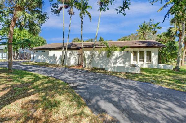 13935 SW 102nd Ct, Kendall, Florida 33176, image 3