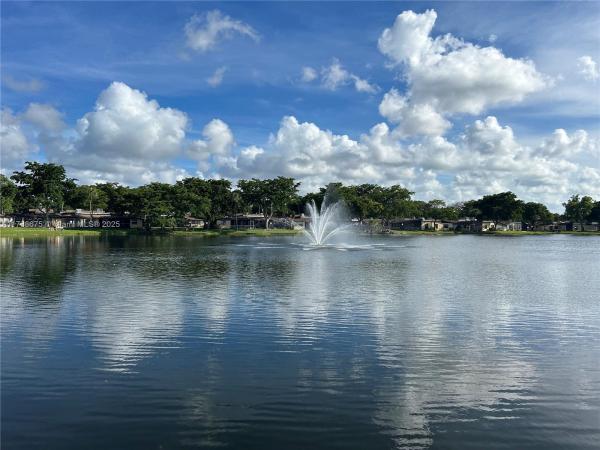 Berkley House Of Carriage Hills, 101 Berkley Rd #112, Hollywood, Florida 33024, image 3