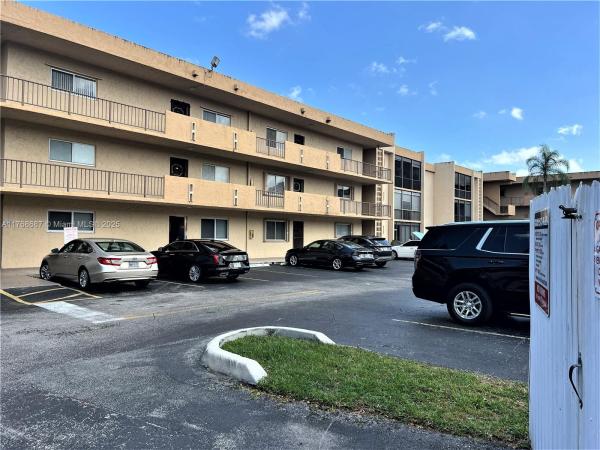 8401 SW 107th Ave #121E, Unincorporated Dade County, Florida 33173, image 1