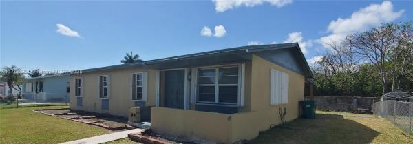 21st Century Homes, 15500 SW 308th St, Leisure City, Florida 33033, image 2