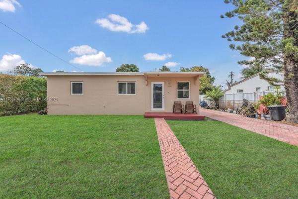 Myra Dells, 15840 NE 14th Ct, North Miami Beach, Florida 33162, image 1