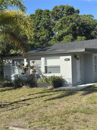 Fairlawn, 1611 S 29th St, Fort Pierce, Florida 34947, image 1